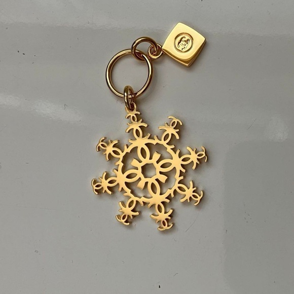 CHANEL Accessories - Chanel Snowflake Charm